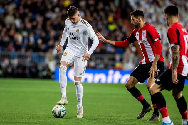 弗格35分辽宁胜山东 贺希宁16分深圳负四川