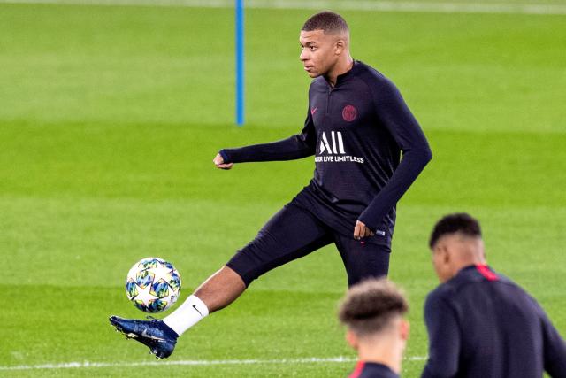 战争谣言冲击足坛:伊朗球星回国参军？C罗跑路