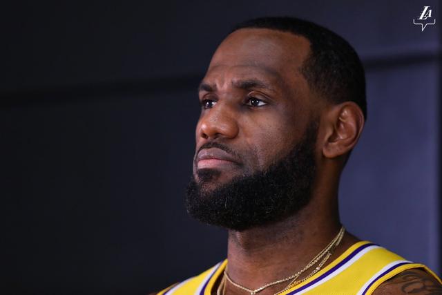 浓眉37+9詹姆斯20+8+11 湖人不敌活塞近4战3负