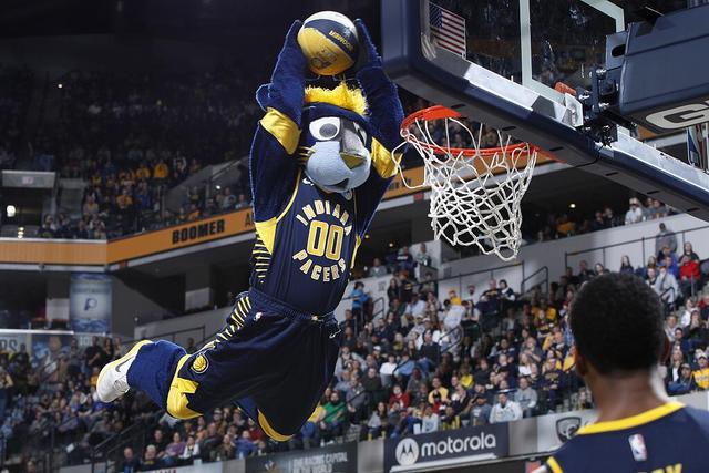 15年9号秀一年合同重返太阳 NBA生涯场均8.8分